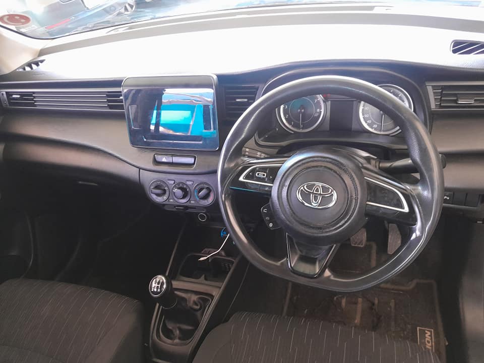 2021 TOYOTA RUMION 1.5 SX 7SEATER MANUAL