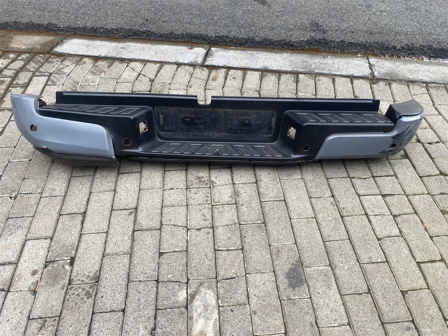 2024 NISSAN NAVARA REAR BUMPER FOR SALE - Private Seller 2024 NISSAN NAVARA REAR BUMPER FOR SALE - Private Seller