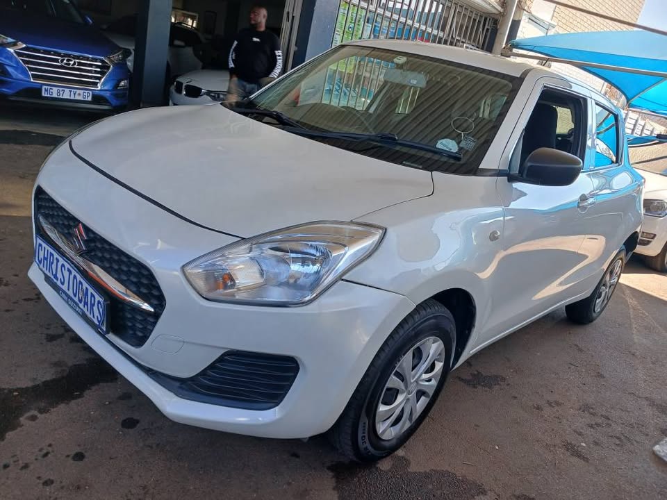 2023 model Suzuki Swift hatchback Manuel Transmission petrol 1.2 engine capacity mileage 75000km