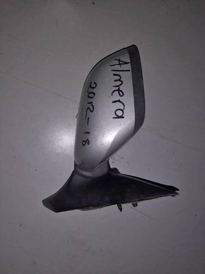 NISSAN ALMERA Side mirror - Private Seller NISSAN ALMERA Side mirror - Private Seller