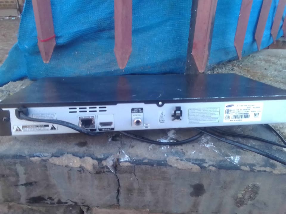 Samsung HDMI DVD player with USB