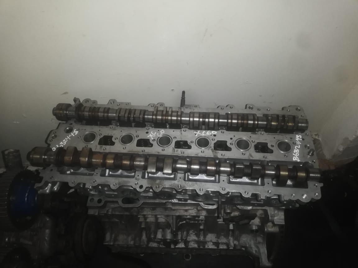 Volvo XC60 T6 Cylinder head for sale - Private Seller Volvo XC60 T6 Cylinder head for sale - Private Seller