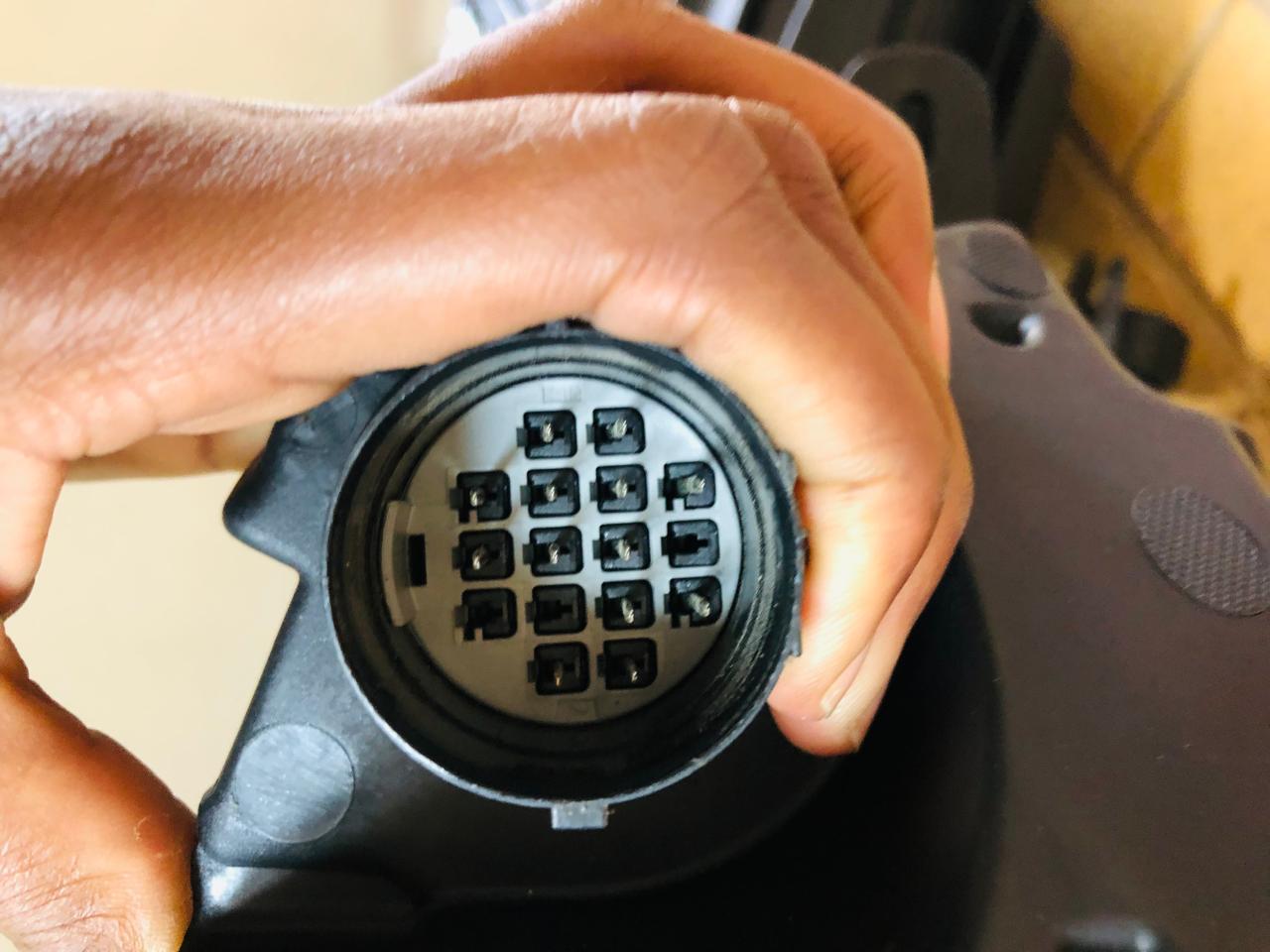 Jaguar XE X760 LH and RH xenon headlight (11 pin) - Private Seller Jaguar XE X760 LH and RH xenon headlight (11 pin) - Private Seller