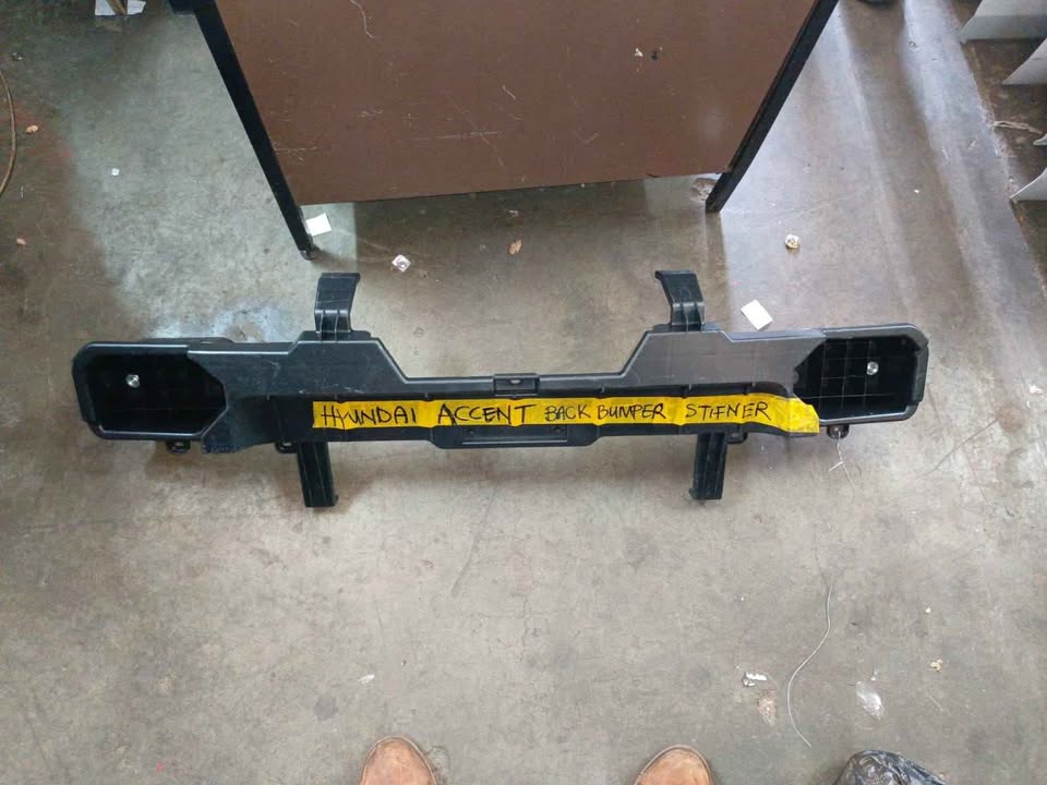 HYUNDAI ACCENT BACK BUMPER STIFFNER - Private Seller HYUNDAI ACCENT BACK BUMPER STIFFNER - Private Seller