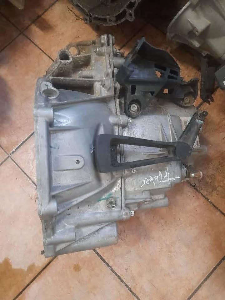 RENAULT TRIBER MANUAL GEARBOX - Private Seller RENAULT TRIBER MANUAL GEARBOX - Private Seller