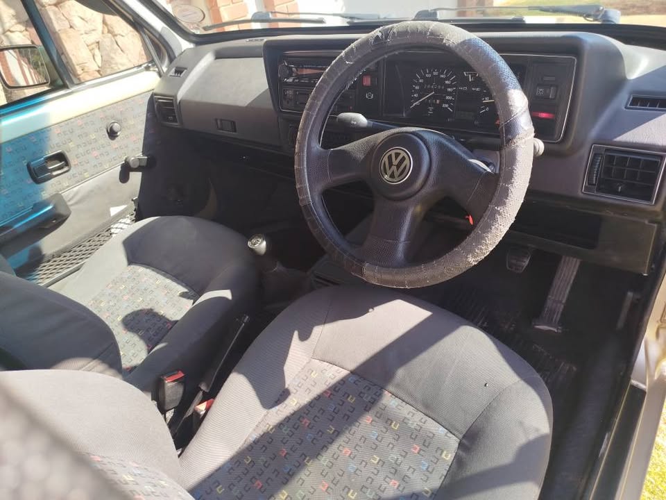 Call Haroon on 2003 Vw Golf 1 Citi 1.4i Mags Neat interior Free flow Exhaust System