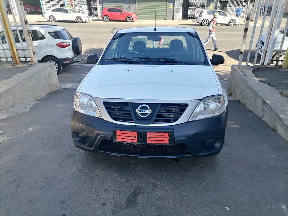 2013 Nissan Np200 1.6i Bakkie 2013 Nissan Np200 1.6i Bakkie