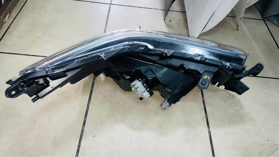 Toyota Hilux GD6 LED HEADLIGHT - Private Seller