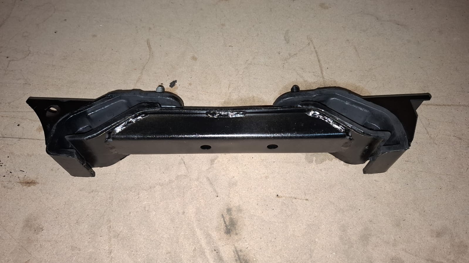 Brand New Gearbox Mounting for Mitsubishi Pajero 4M41 Engine | Drivetrain Spares