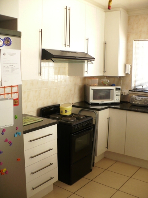Newly Renovated Home (Ideal For Student Accommodation) In Triomf - Westdene 