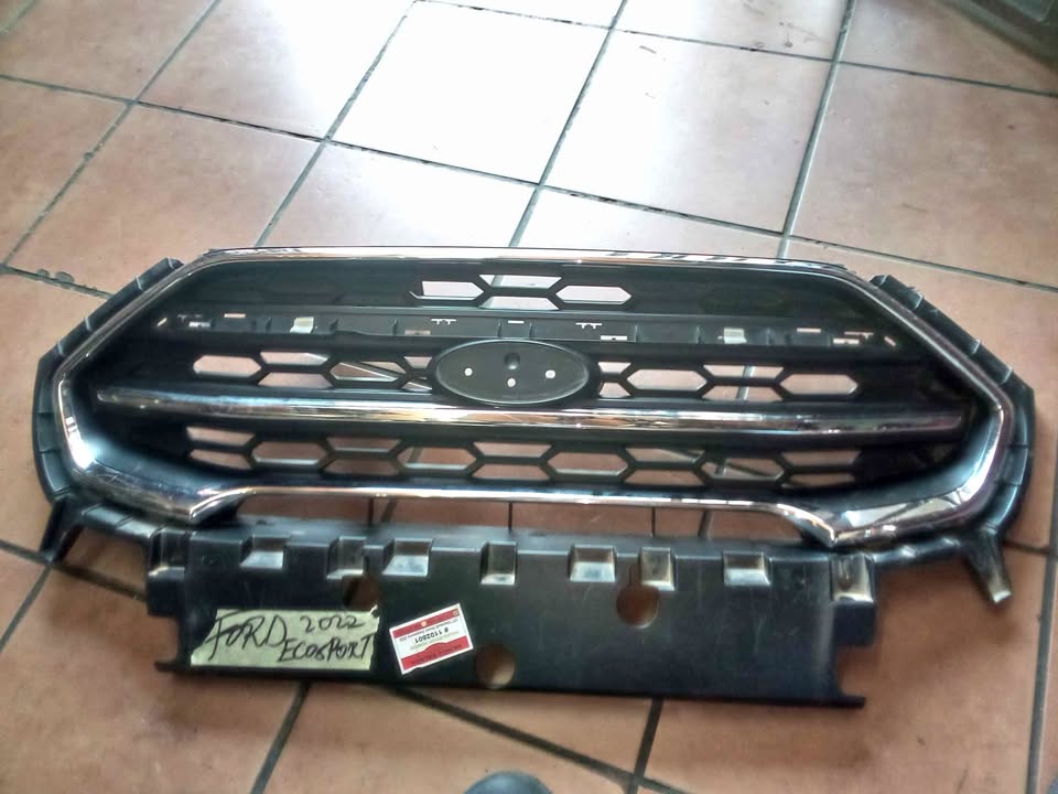 Ford EcoSport main Grill (new shape) - Private Seller Ford EcoSport main Grill (new shape) - Private Seller