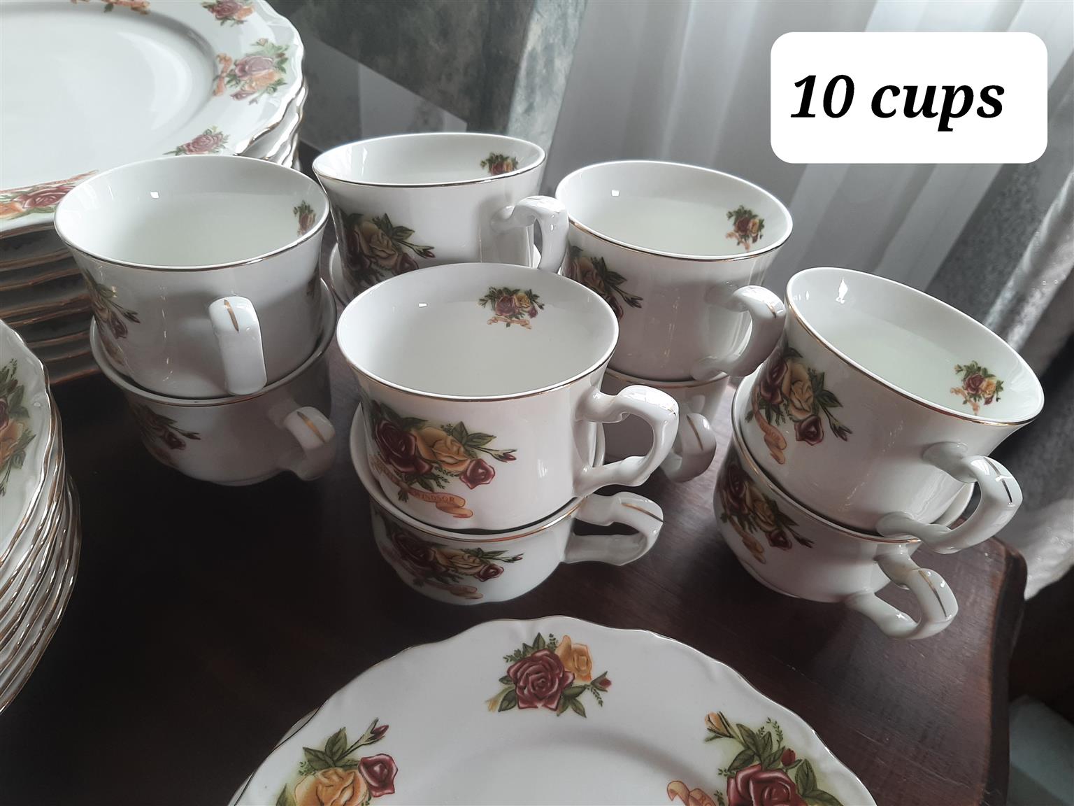 59 PC Royal Windsor Dinner set