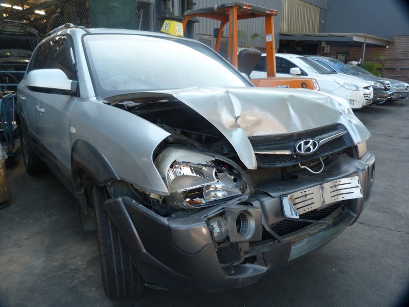 Hyundai Tucson 2.0 GLS Manual Grey - 2009 STRIPPING FOR SPARES - Private Seller Hyundai Tucson 2.0 GLS Manual Grey - 2009 STRIPPING FOR SPARES - Private Seller