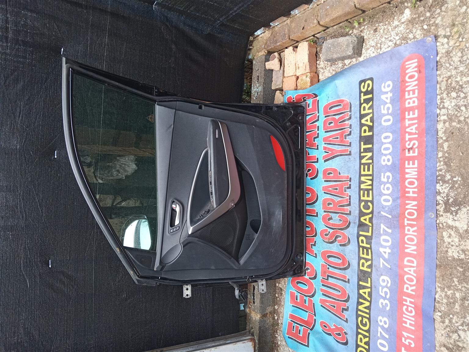 Santa-fe driver door complete - Private Seller Santa-fe driver door complete - Private Seller