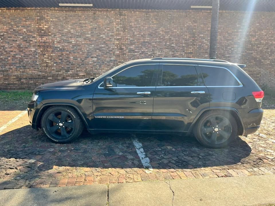 2014 Jeep Grand Cherokee 3.0 Crd Wk2 - Private Seller 2014 Jeep Grand Cherokee 3.0 Crd Wk2 - Private Seller