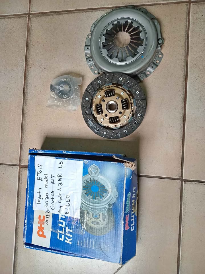 Toyota etois 1.5 2NR clutch kit for sale WhatsApp or cell - Private Seller