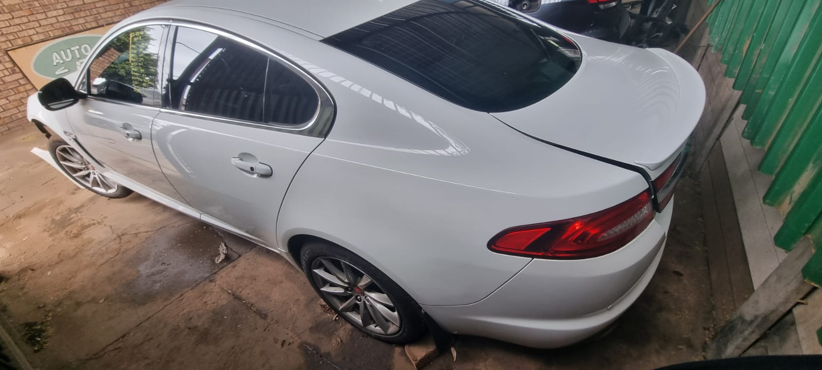 2013 Jaguar XF 3.0l V6 S/C Premuim Luxury Stripping for Spares
