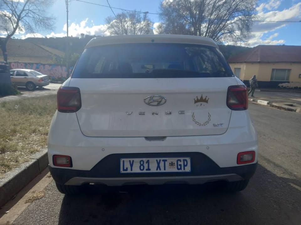 2022 HYUNDAI VENUE 1.0T PETROL, MANUAL, WHITE, 32000KMS SERVICE BOOK