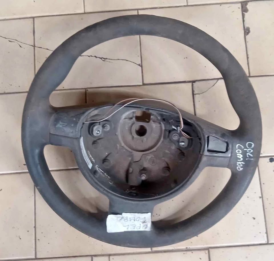 Opel combo steering wheel - Private Seller Opel combo steering wheel - Private Seller