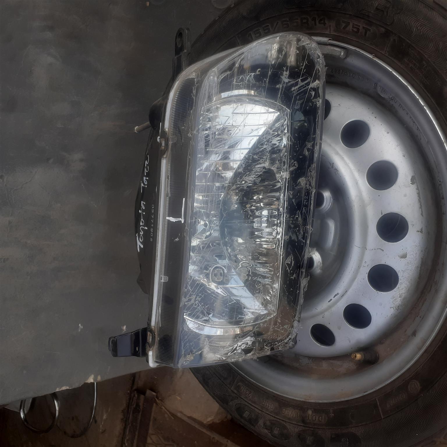 TOYOTA TAZZ LEFT HEADLIGHT FOR SALE DELIVERY AVAILABLE COUNTRY WIDE - Private Seller