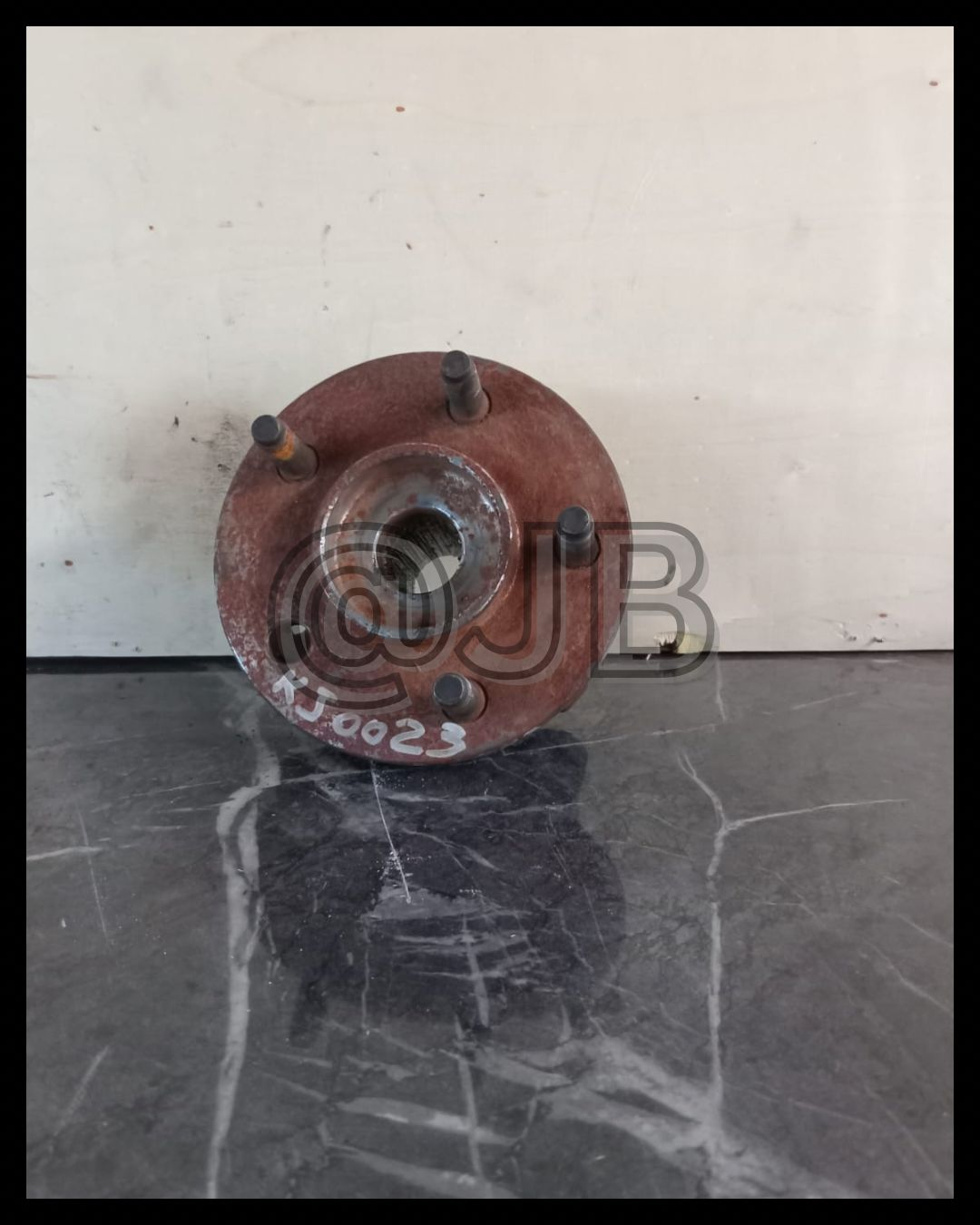 Jeep Cherokee Kj Second Hand Wheel Hubs Jeep Parts - Private Seller Jeep Cherokee Kj Second Hand Wheel Hubs Jeep Parts - Private Seller