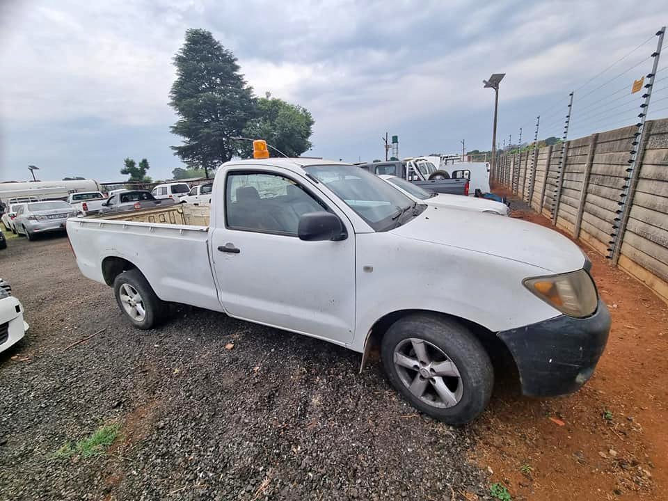 Toyota Hilux Stripping for Spares - Private Seller Toyota Hilux Stripping for Spares - Private Seller
