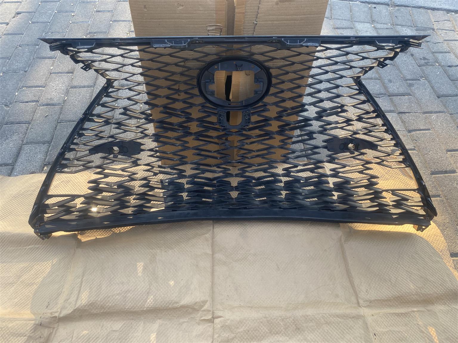 2020 LEXUS NX300 F-SPORT RADIATOR GRILLE FOR SALE. IN PRISTINE CONDITION