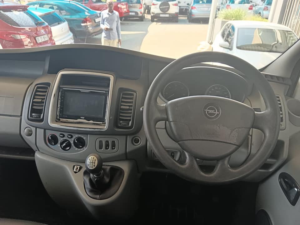 2013 OPEL VIVARO 1.9 CDTI MANUAL