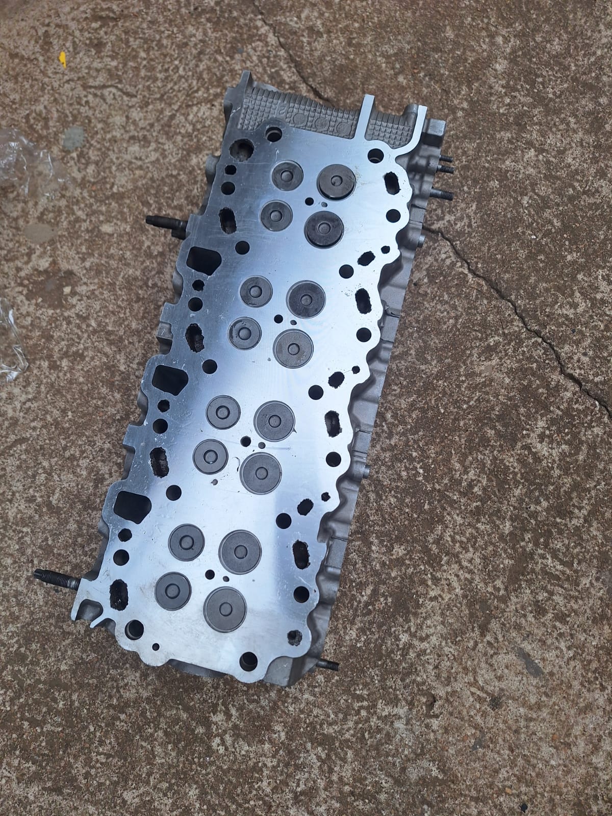 Toyota Quantum/hilux 2kd cylinder head - Private Seller