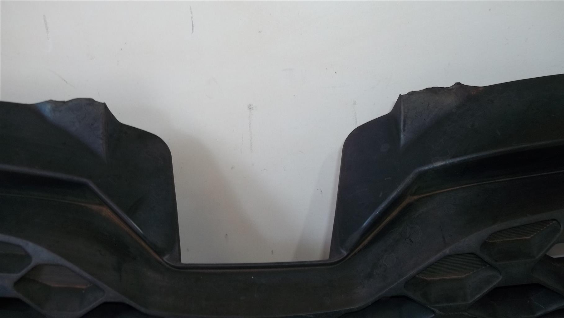 Subaru Forester grille - Private Seller Subaru Forester grille - Private Seller