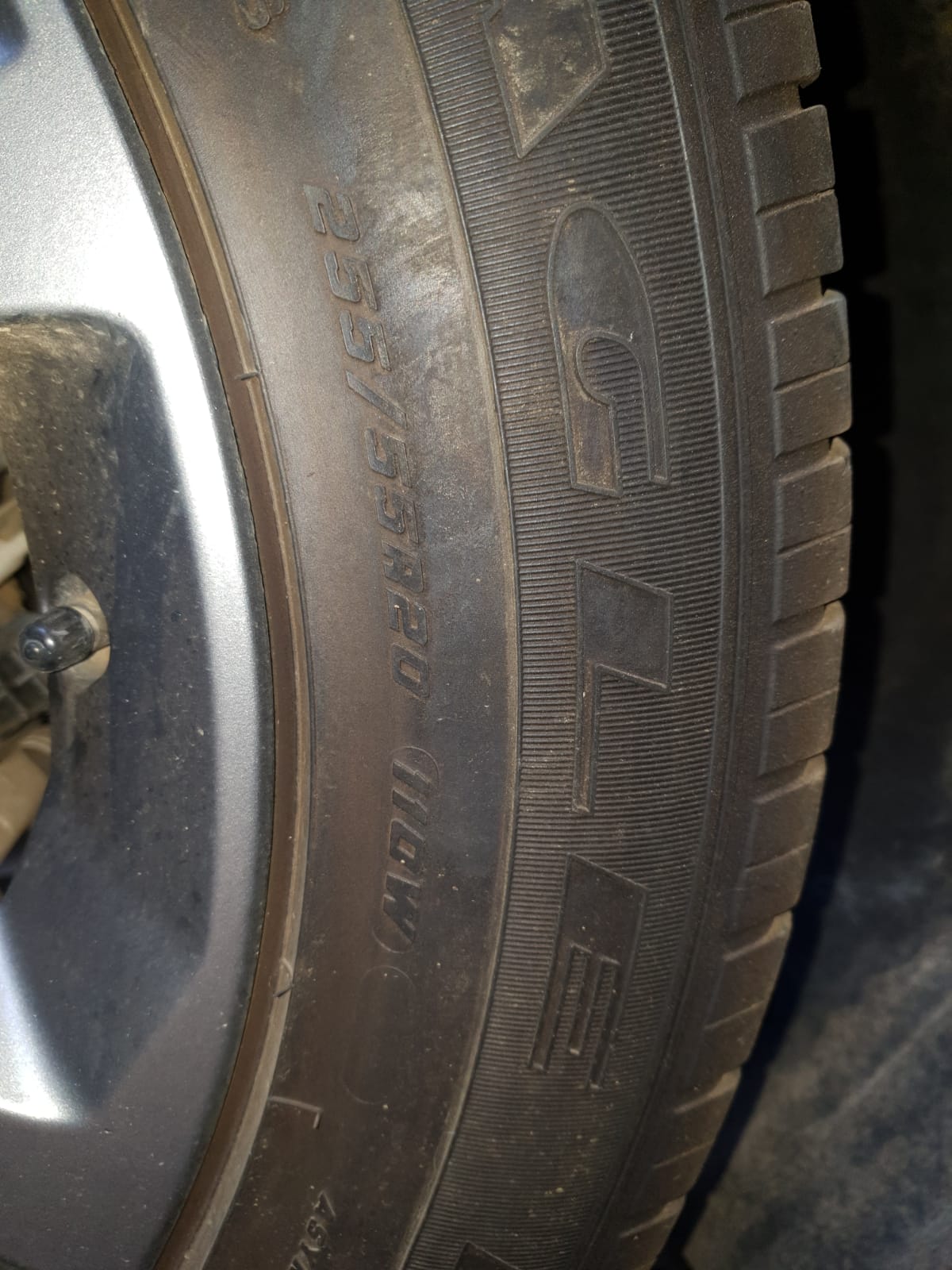 2019 Discovery 5 Complete Set Used Original 20'' Rims For Sale