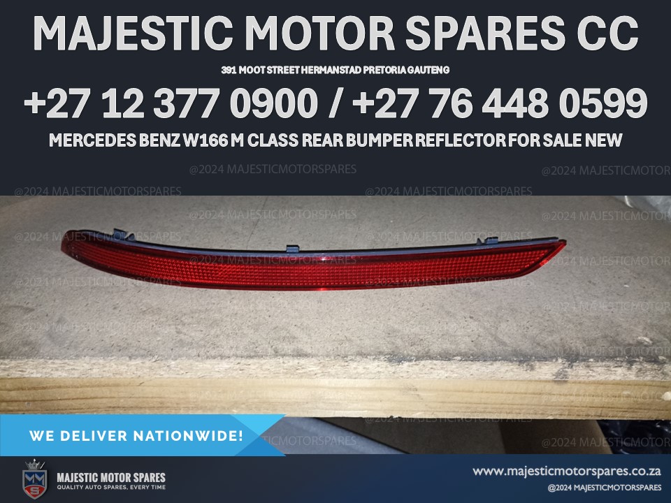 Mercedes Benz ML350 Rear Bumper Reflector for Sale! - Private Seller Mercedes Benz ML350 Rear Bumper Reflector for Sale! - Private Seller