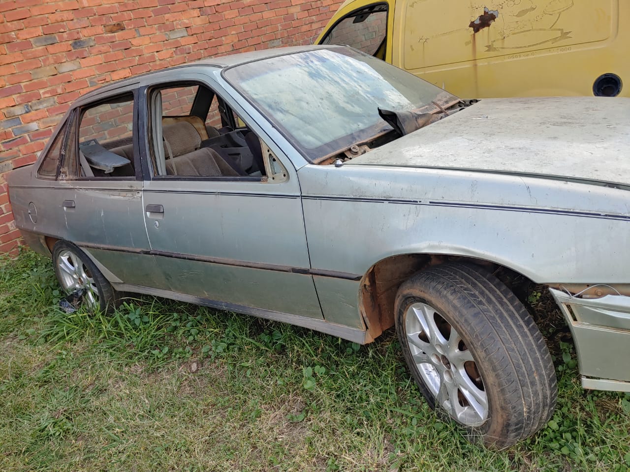 OPEL MONZA BODY PARTS ONLY FOR SALE