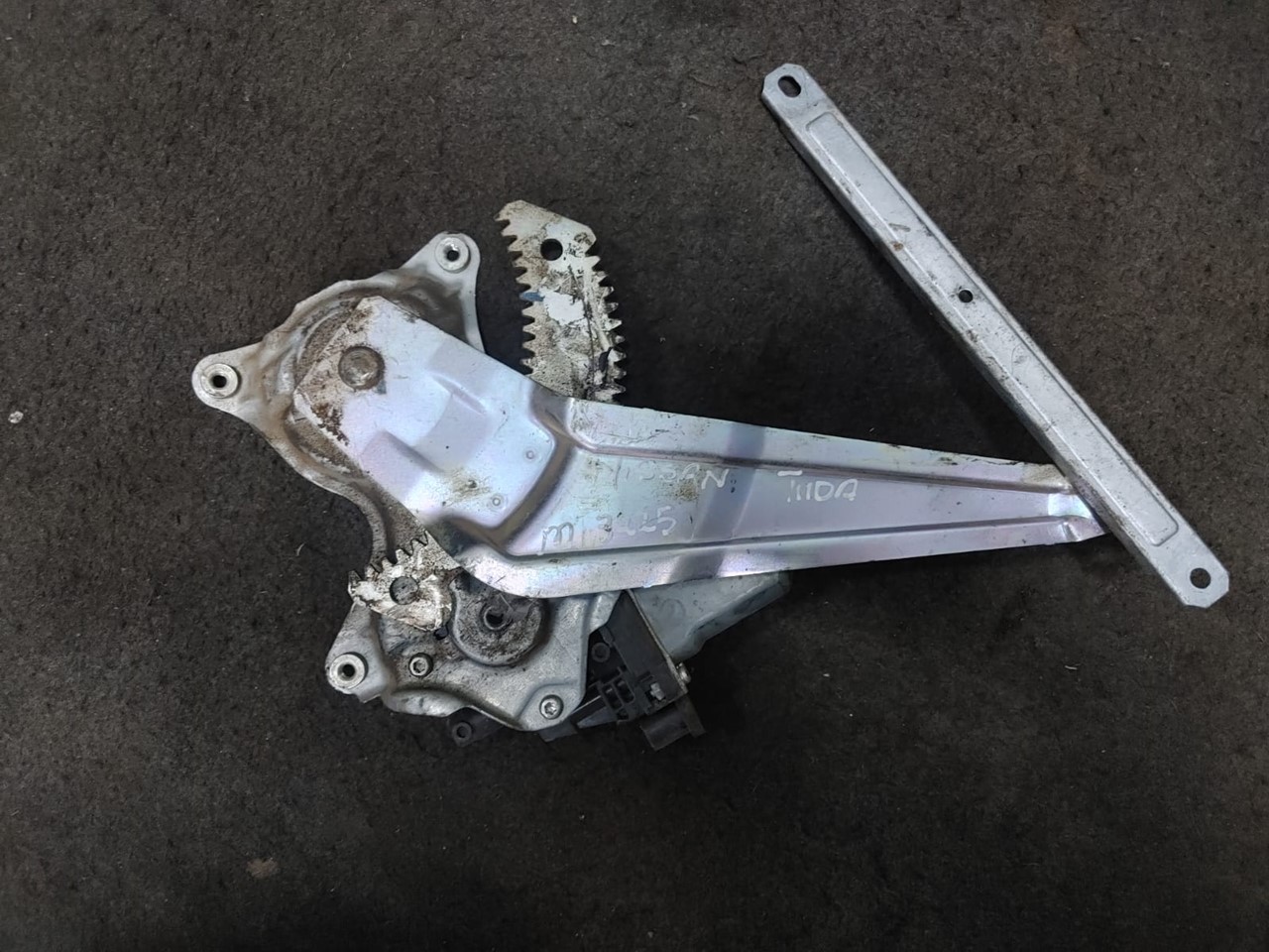 NISSAN TIDA WINDOW MECHANISM FOR SALE - Private Seller NISSAN TIDA WINDOW MECHANISM FOR SALE - Private Seller