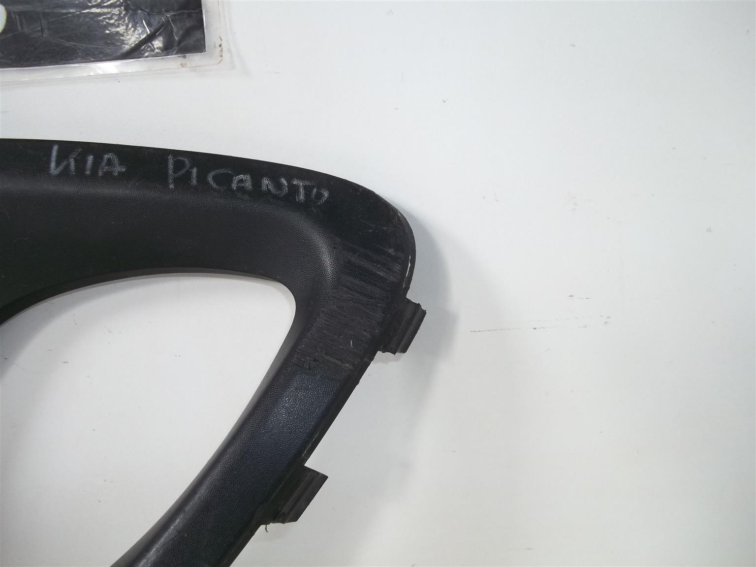 Kia Picanto '11-'16 fog light cover - Private Seller Kia Picanto '11-'16 fog light cover - Private Seller