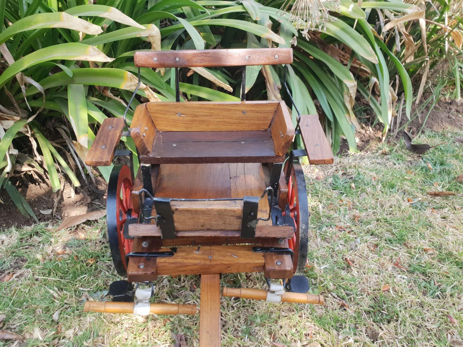 Vintage Hand Made Model 'Kapkar' (buggie)