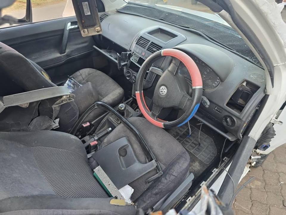 Polo Volkswagen Bujwa 1.9Tdi Stripping for Spare Parts - Private Seller Polo Volkswagen Bujwa 1.9Tdi Stripping for Spare Parts - Private Seller