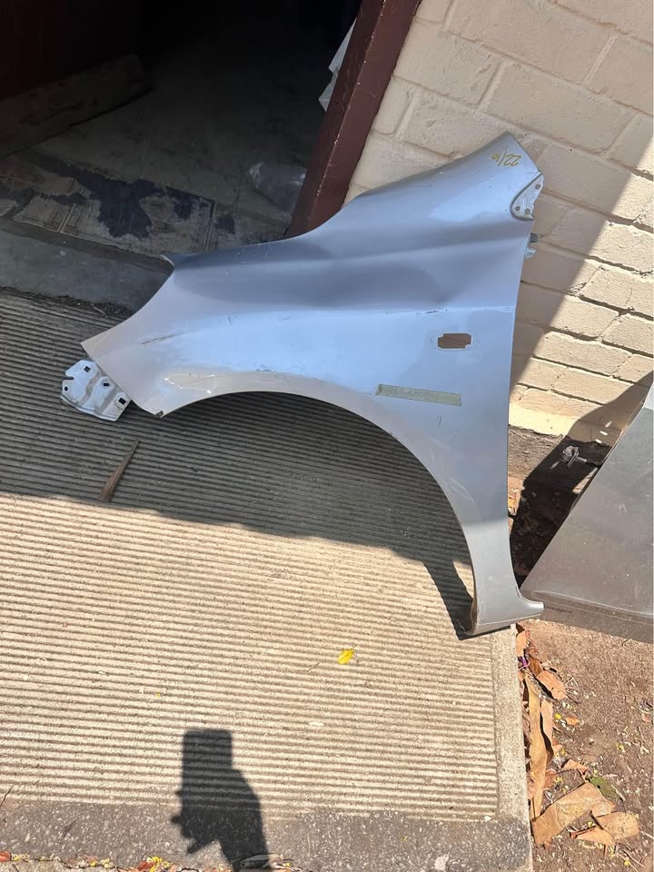 Nissan Almera left side fender - Private Seller Nissan Almera left side fender - Private Seller
