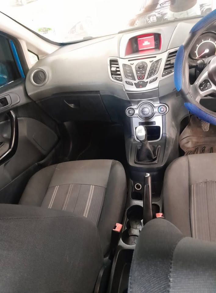 2011 FORD FIESTA 1.4 MANUAL