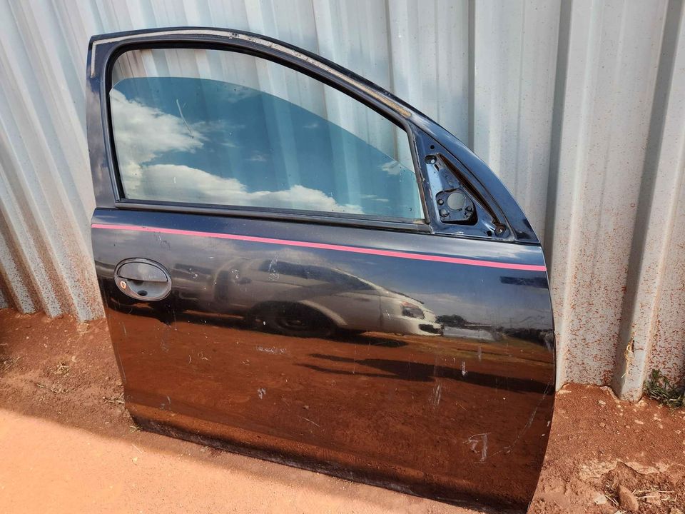 Opel corsa gama driver door - Private Seller Opel corsa gama driver door - Private Seller