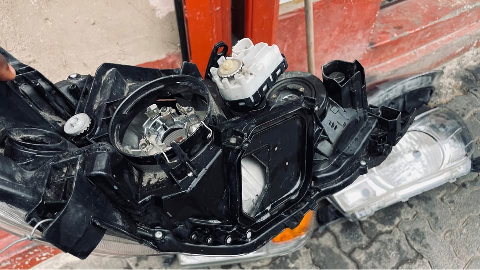 Toyota Professional headlight - Private Seller