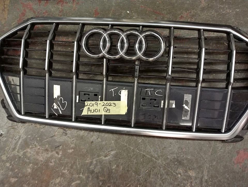 2019 AUDI Q3 GRILL - Private Seller 2019 AUDI Q3 GRILL - Private Seller
