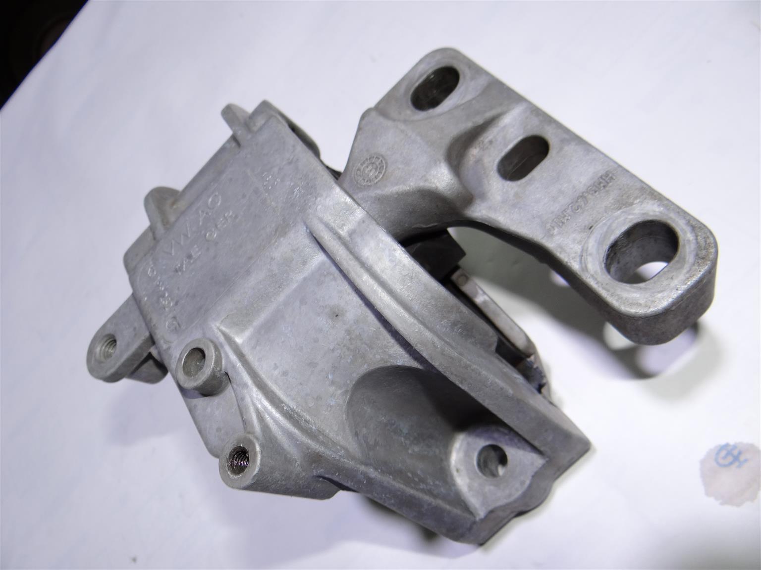 VW 1.4 TSI Mountings for Engine and transmission VW 1.4 TSI Mountings for Engine and transmission
