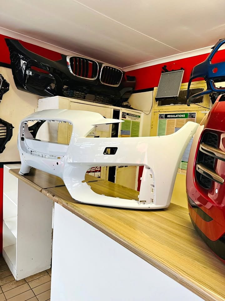 2020 JAGUAR XF FRONT BUMPER AVAILABLE FOR SALE - Private Seller 2020 JAGUAR XF FRONT BUMPER AVAILABLE FOR SALE - Private Seller