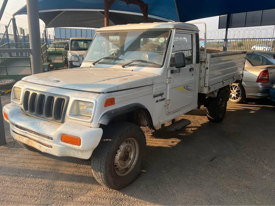 Mahindra Bolero 2.5 STRIPPING FOR SPARES CALL or whatsapp  or - Private Seller