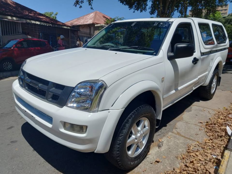 2007 ISUZU KB250 SINGLE CAB, MANUAL TRANSMISSION, WHITE COLOR, MILEAGE 148000KMS,