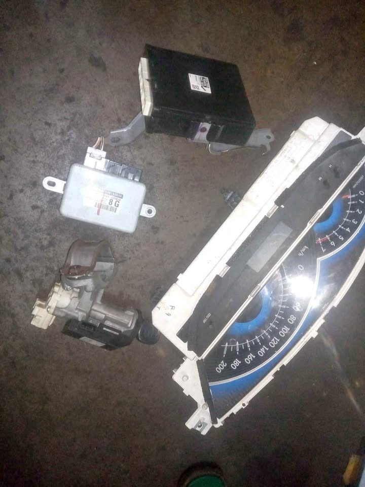 Toyota etios complete locksets - Private Seller Toyota etios complete locksets - Private Seller