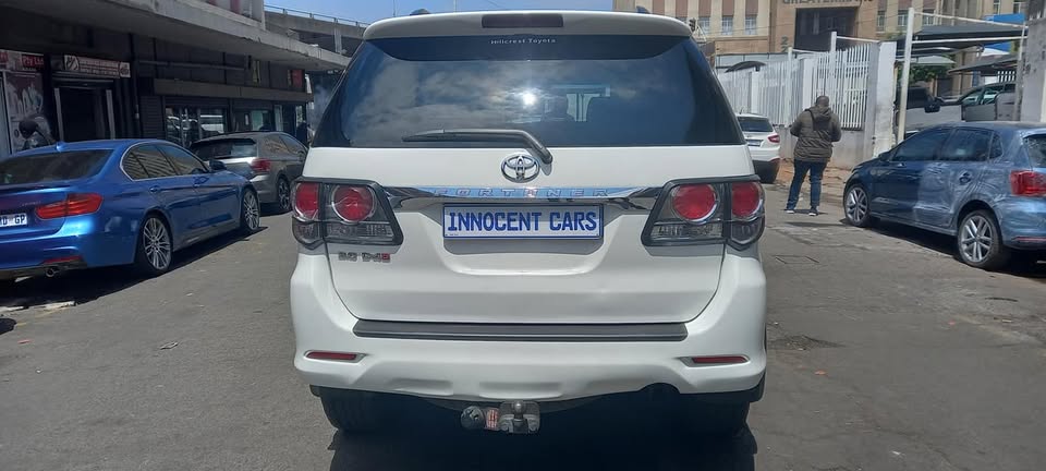 2012 TOYOTA FORTUNER 3.0D 4D MANUAL, WHITE COLOUR,