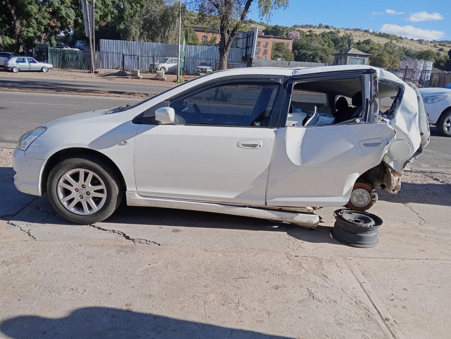 Honda Civic 2005 170I 5D Stripping For Spares - Private Seller Honda Civic 2005 170I 5D Stripping For Spares - Private Seller