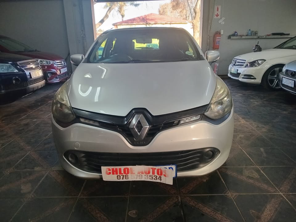 2014 Renault Clio4 1.2Manual Expression Silver Color